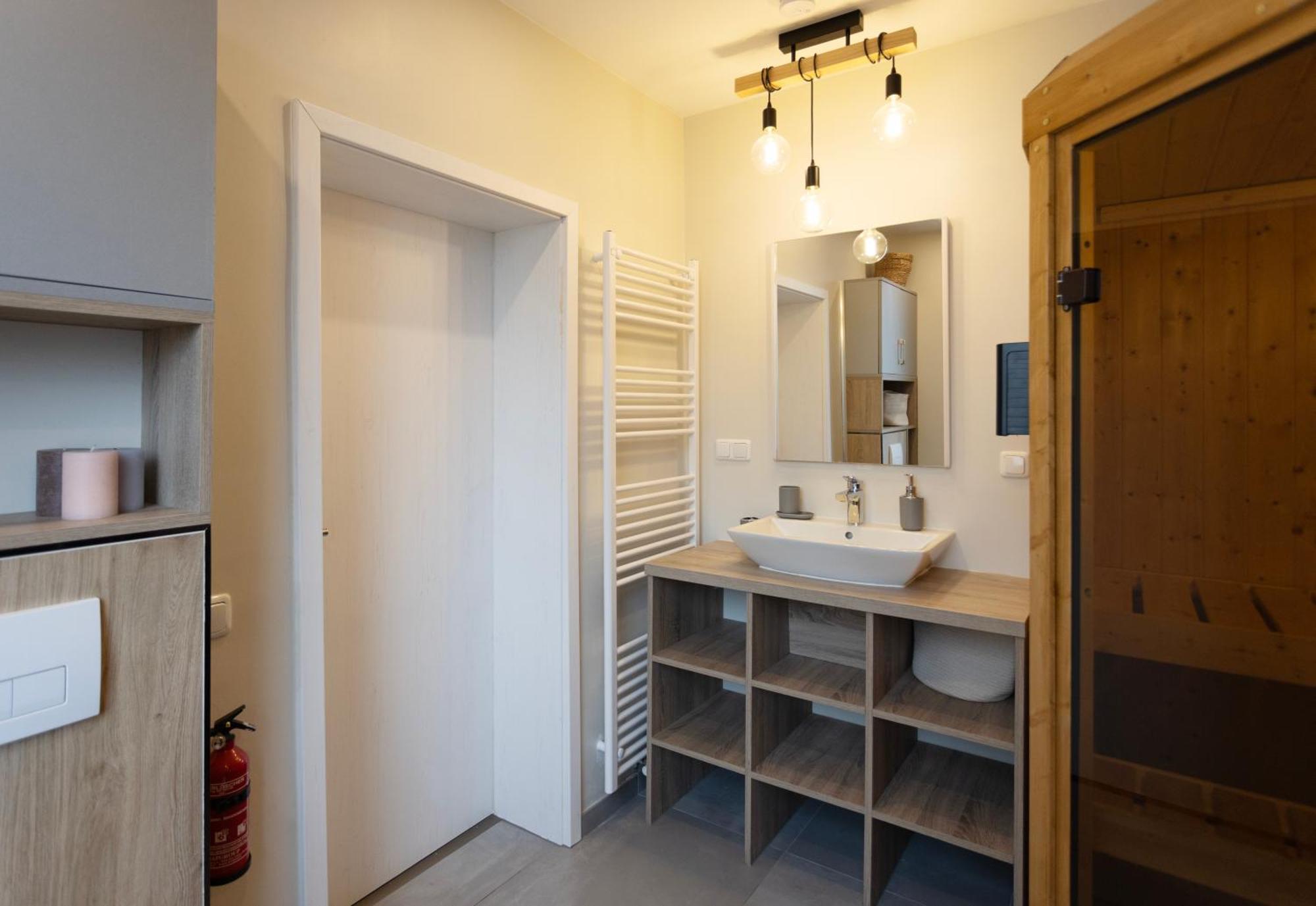 Huge Apartment With Sauna And Free Parking Duisburg Exterior foto